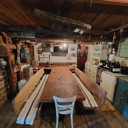 Moderni Tina Apartman