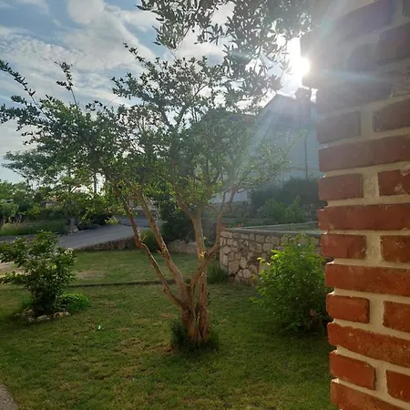 Moderni Tina Apartman *