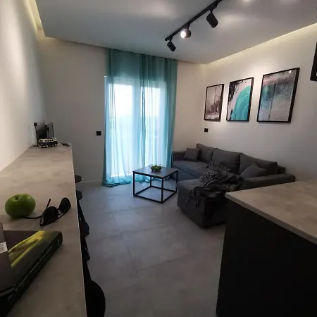 Moderni Tina * Mundanije