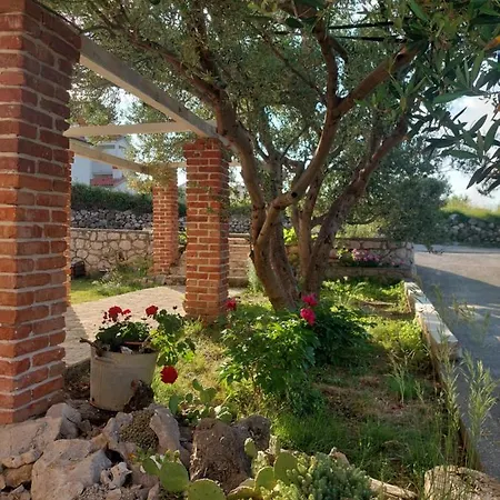 아파트 Moderni Tina Mundanije