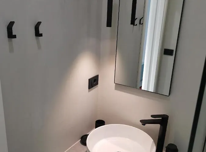 Moderni Tina