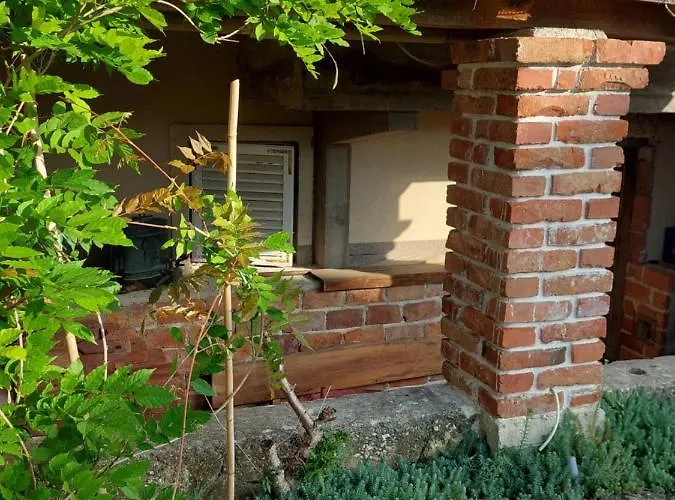 Moderni Tina Mundanije